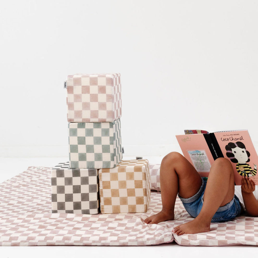 Checker Gumdrop Play Cube